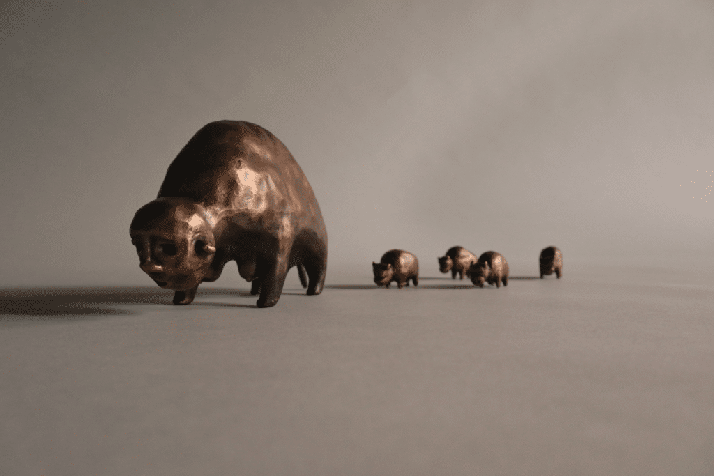 Nina Iglesias figuras de bronze inspiradas em búfalos IMG 1481 300dpi